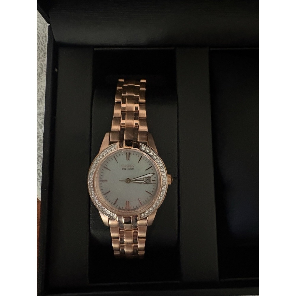 NIB: Citizen Eco Drive Women's Watch & Bracelet Set Rose Gold Mother Of Pearl - Picture 3 of 8